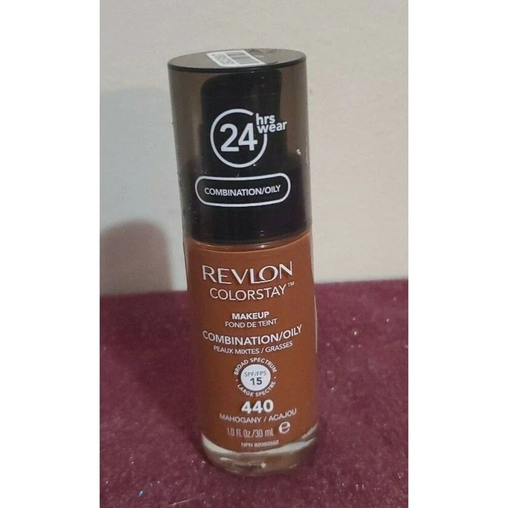 REVLON COLORSTAY 24hrs Foundation Combination/Oily #440 Mahogany